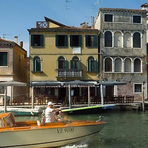  Appartamento Casa Virginia Direct At The Canal Cannaregio With Own Roof Terrace